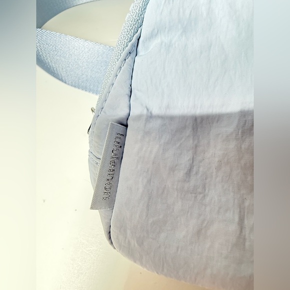 lululemon athletica Solid Everywhere Belt Bag - Picture 6 of 11